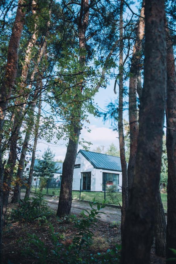 Narev Domy Wakacyjne Kazdy Dom Na Wylacznosc Oddzielnie Ogrodzony Pomiechowek ภายนอก รูปภาพ
